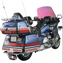 Chromowany akcent na schowek motocykla Honda GL widok / PE DS719875