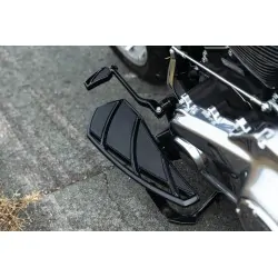 Czarne podesty kierowcy2 Phantom Harley Softail '18 - /KY-5795