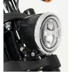 Osłona / pierścień dystansowy lampy przedniej Memphis Shades - Harley FXLRS - na motocyklu.