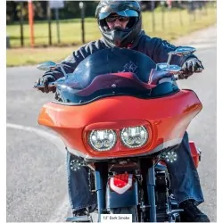 Ciemna szyba motocyklowa, Flare 12" do '99-'13 Harley Road Glide, na motocyklu